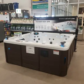 Ex-Display/Demo Thunderbay 6-Person Hot Tub - Twin Pump - 2yr Warranty